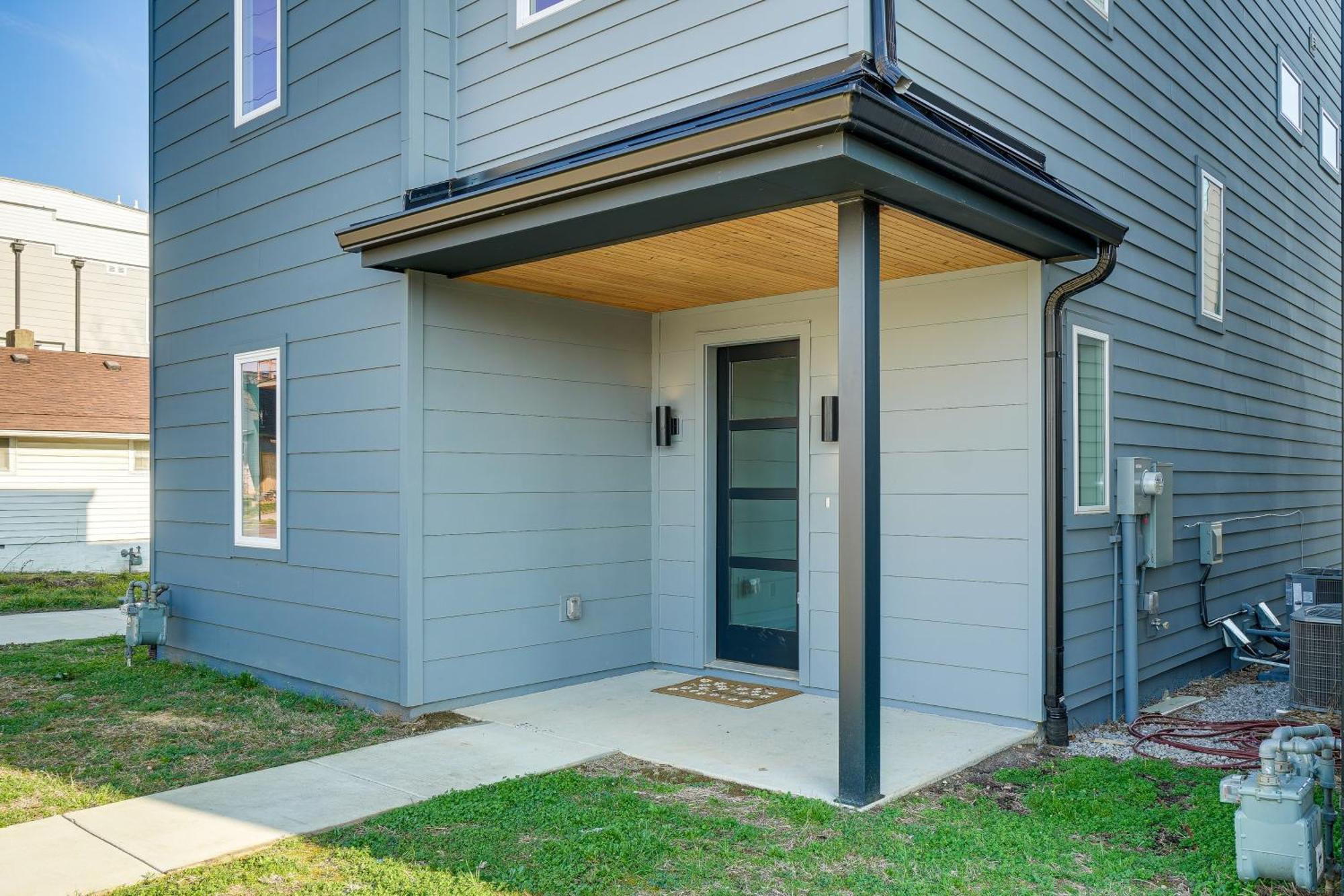 Sleek And Modern Nashville Home Walk To Marathon! Exterior photo